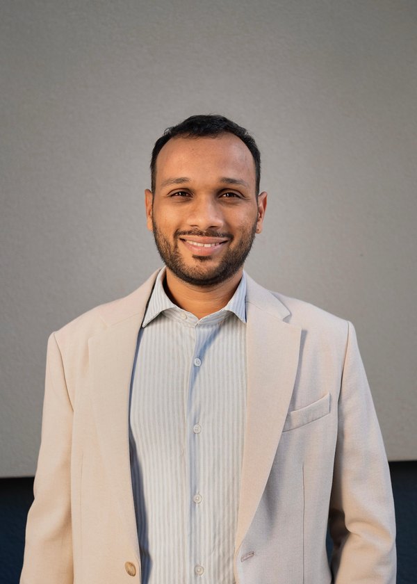 Portrait of Venu Gopal Agarwal